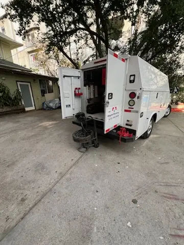 Magnet Plumbing service vehicle on-site for Faucet Repair in Miami